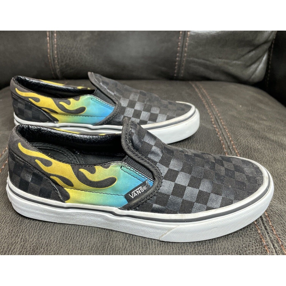 Vans GLOW in the Dark Boys' Size 2.5 Sneakers Slip On Glow Flame Black Check